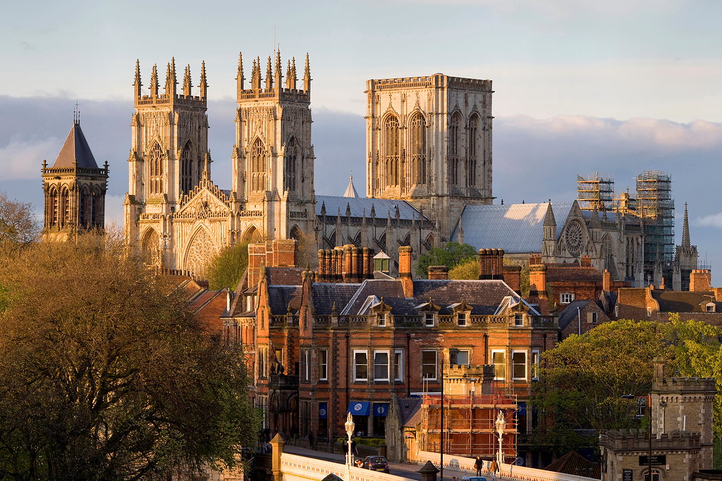 York Or York Designer Outlet